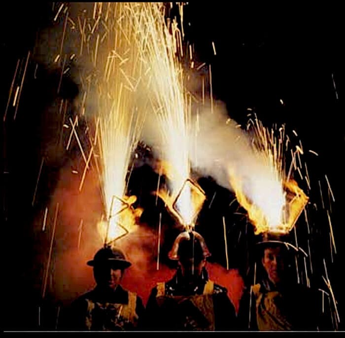 Great Noises That Fill The Air