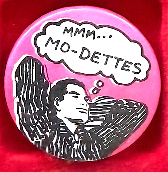 2 x Mo-Dettes Buttons