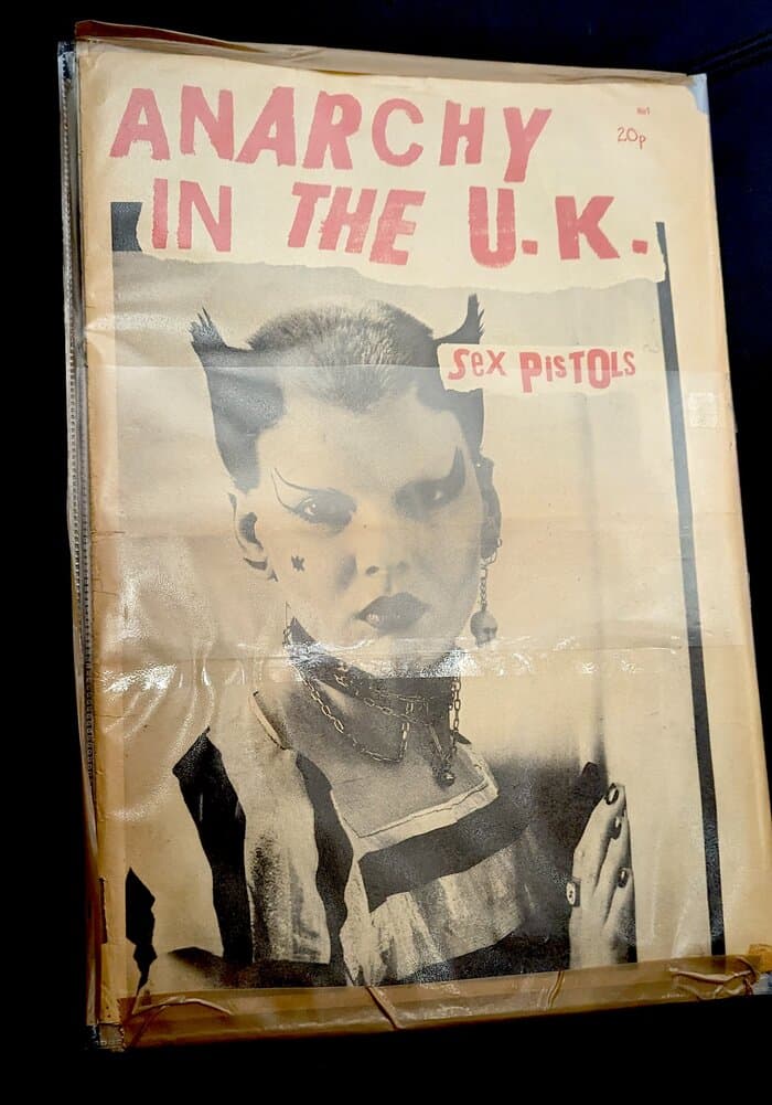 Anarchy in the UK newspaper No. 1, [December] 1976