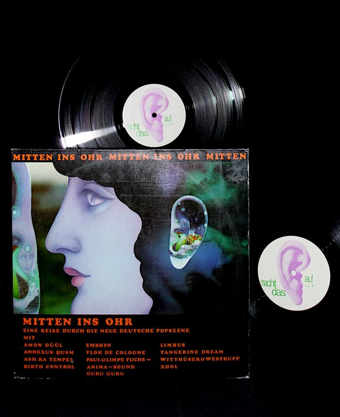 Mitten Ins Ohr