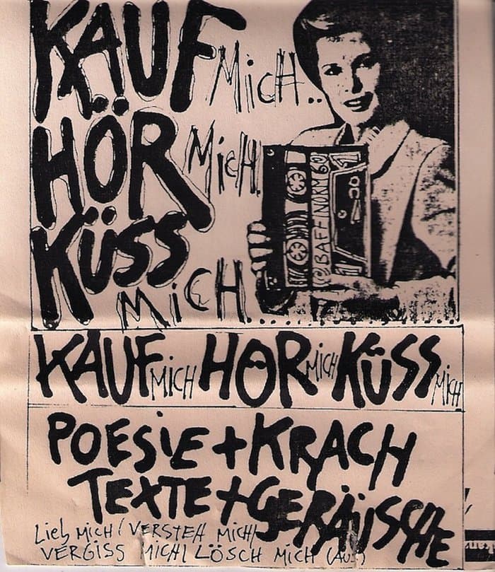 Lieb Mich / Versteh Mich / Vergiss Mich / Lösch Mich (Aus)