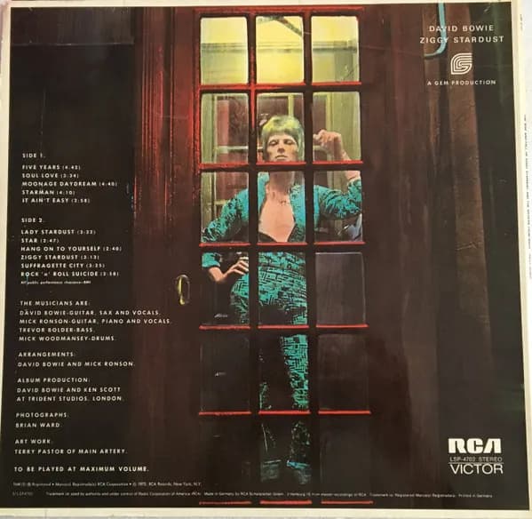 David Bowie — The Rise And Fall Of Ziggy Stardust And The Spiders From Mars