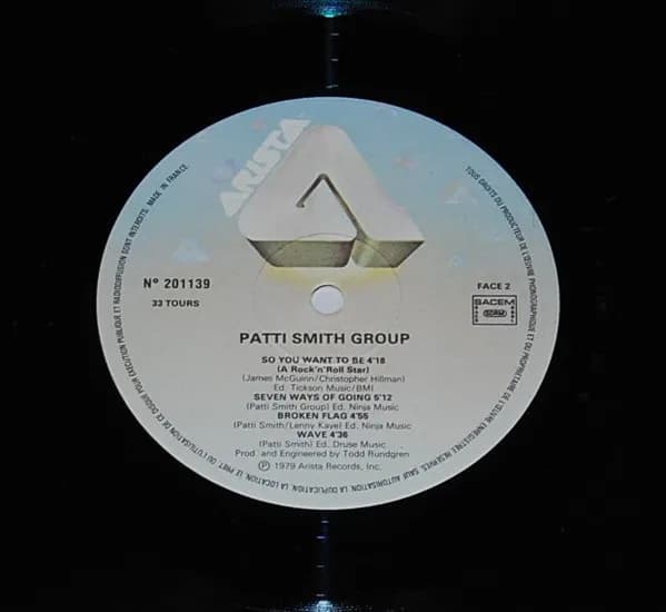 Patti Smith Group — Wave