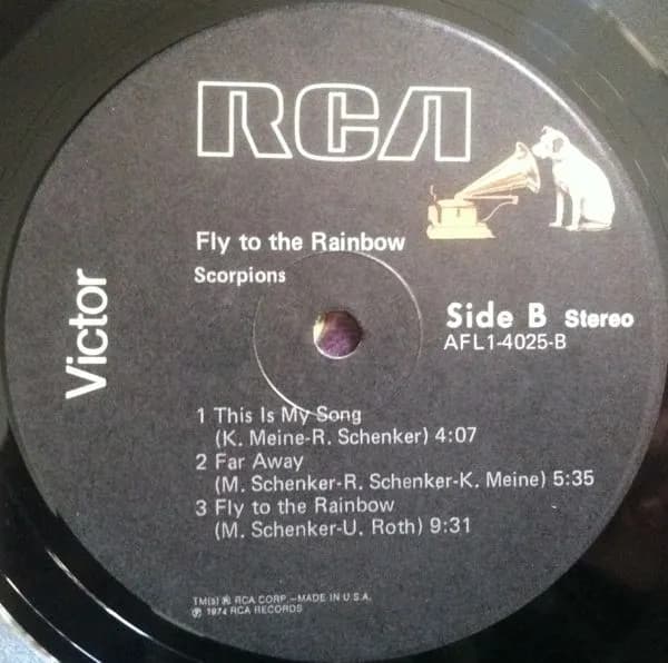 Scorpions — Fly To The Rainbow