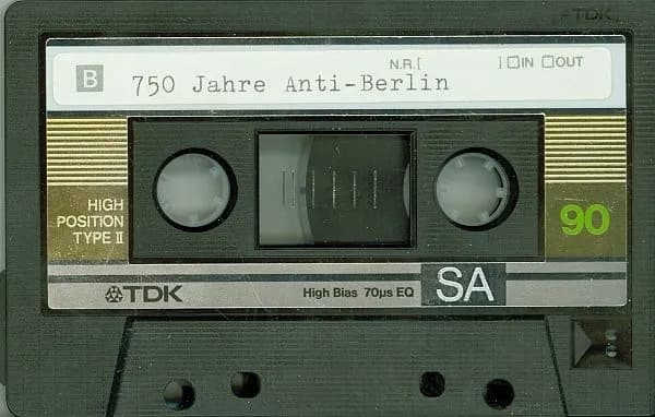 Various — 750 Jahre Anti-Berlin - Bei Bolle Hat's Gebrannt - Dokumentation Zu Den Kreuzberger Krawallen