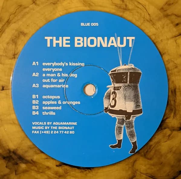 The Bionaut — Everybody's Kissing Everyone