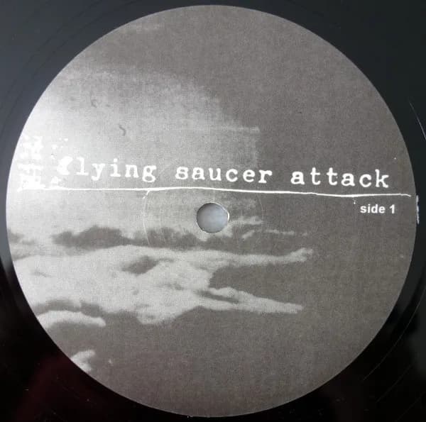 Flying Saucer Attack — Heartbeat / Complete