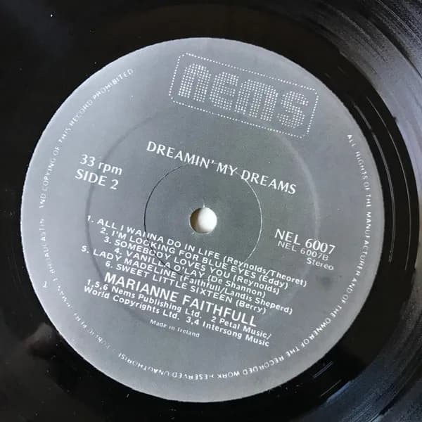 Marianne Faithfull — Dreamin' My Dreams