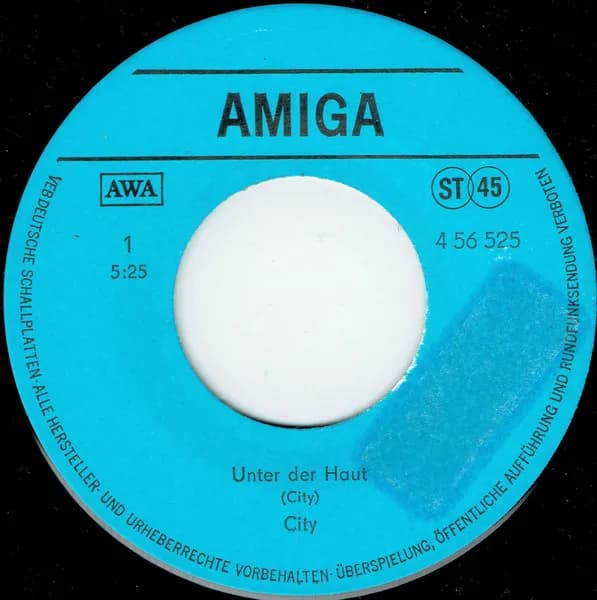 City (3) — Unter Der Haut