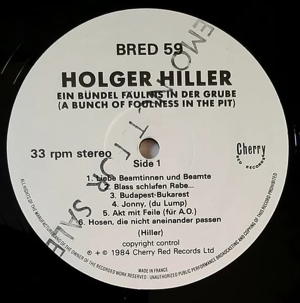 Holger Hiller — Ein Bündel Fäulnis In Der Grube