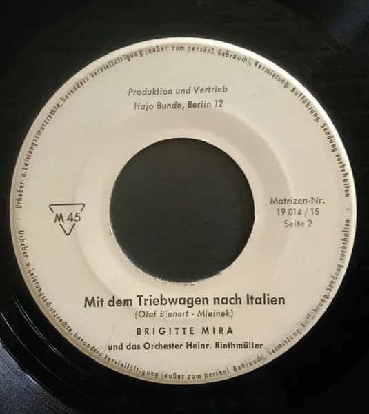 Brigitte Mira — Die Alte Clofrau