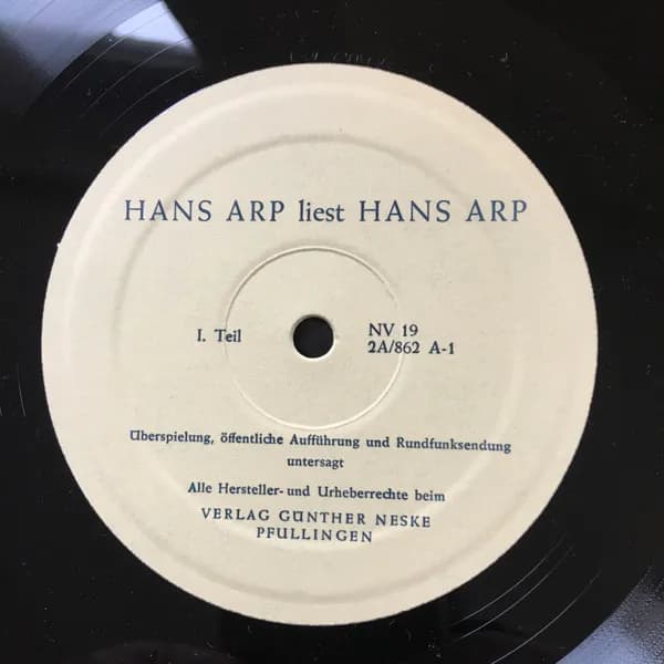 Hans Arp — Hans Arp Liest Hans Arp