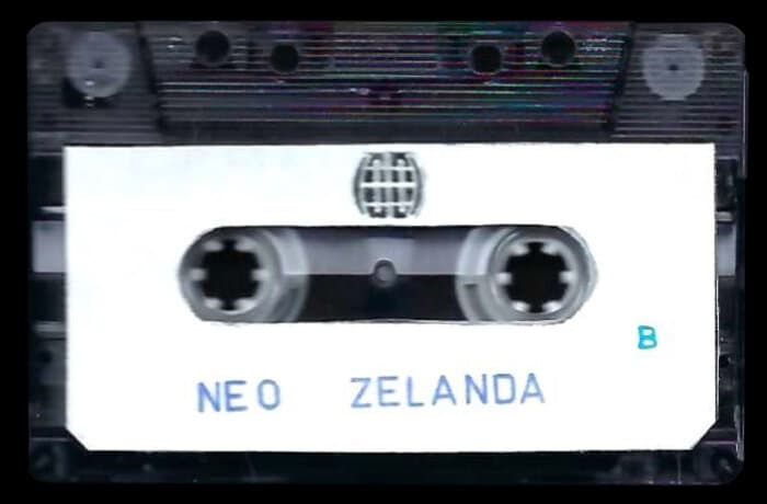 Extenso Mundo Brillante (case version)