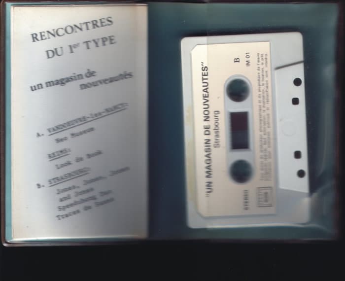 Rencontres Du 1er Type -Un Magasin De Nouveautés